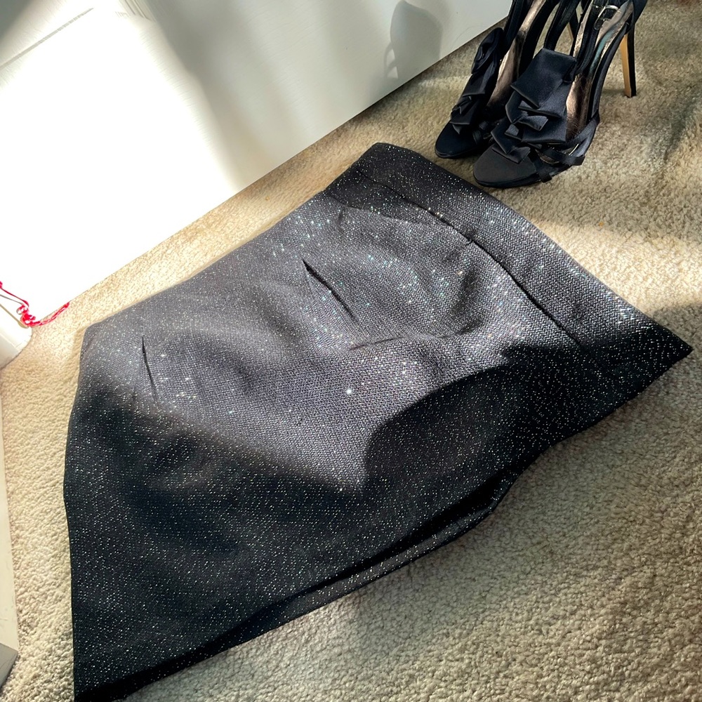 💸GAP🖤 Pocketed Black Sparkled Mini Skirt 🌌✨ Size 8